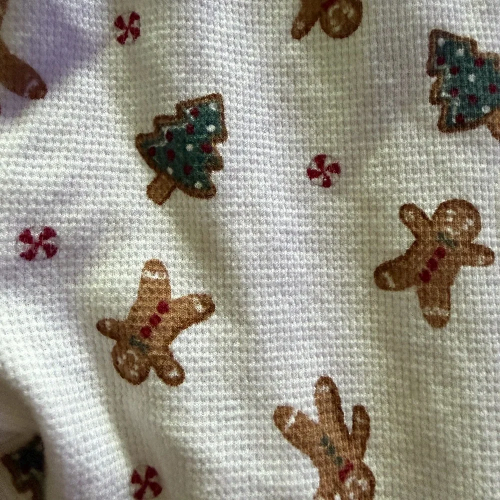 Carter's Festive White Leggings with Gingerbread and Tree Pattern